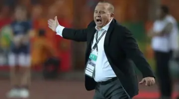 الأبيض الأقرب للفوز.. شوقي غريب يتحدث عن مواجهة الزمالك وبيراميدز